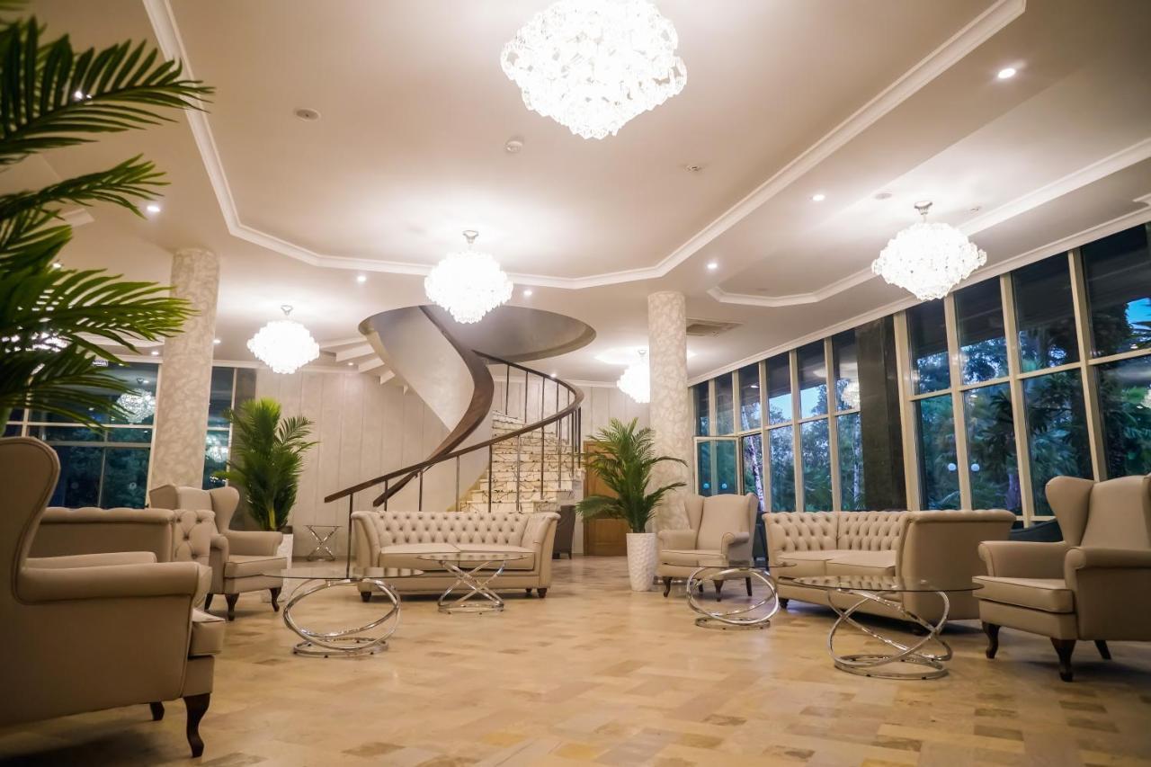 Amza Park Hotel 加格拉 外观 照片